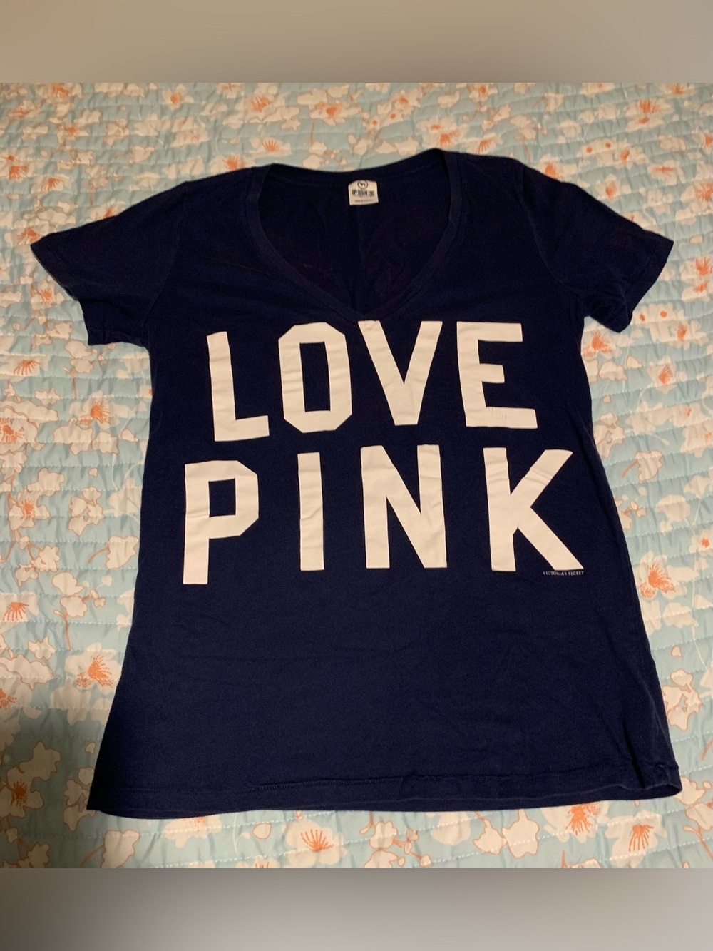 PINK Victoria's Secret Navy Blue 'LOVE PINK' 86 pink Short Sleeve Tee
